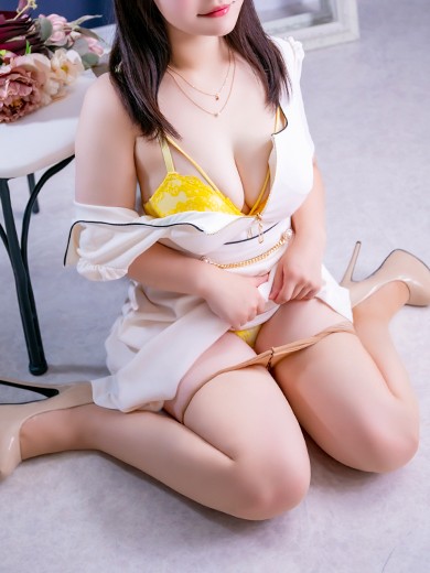 フォーリンラブ確定！『七星　さらり』　本日出勤中！　※口紅バイブ持参※色白美肌のＥカップ美乳ぐしょ濡れラブラブ美貌レディ！！